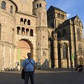 Trier (Trewir) - 2 stare kościoły przylegające do siebie - 3 maja 2006 #Ren #Loreley #Trier #Koblencja #Mosela #Bruksela #Niemcy #Belgia
