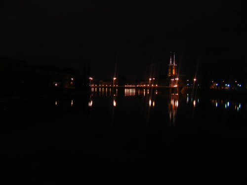Ostrów Tumski from Grunwaldzki Bridge at night #Wrocław