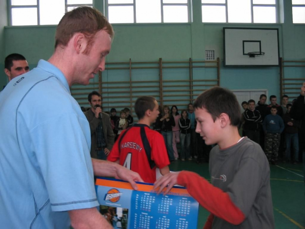 Wizyta koszykarzy Polfarmy Starogard Gdański w Skarszewach - 10.01.2007r.