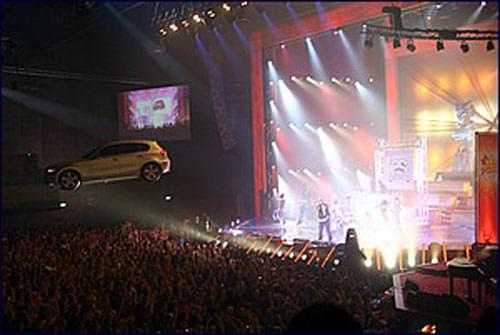 Tiesto ft Blue Man Group-Dance 4 Life-(at TMF Awards NL 2006)-XviD-2006-MV
by Szefo for www.musiconline.com.pl