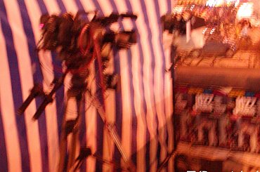 15. Finał Wielkiej Orkiestry Świątecznej Pomocy. 14 stycznia 2007. Warszawa, Pałac Kultury i Nauki.
www.TVPmaniak.pl #tvpmaniak #tvp #tvp2 #wośp #wosp #jurek #owsiak #wielka #orkiestra #swiatecznej #świątecznej #pomocy #kultury #nauki #pkin