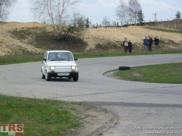 Zorganizowany przez TRS Racing wyścig na torze kartingowym Wyrazów pod Częstochową