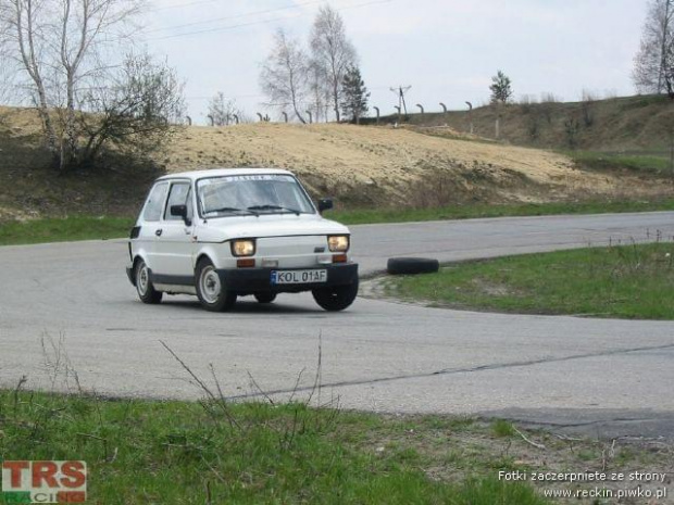 Zorganizowany przez TRS Racing wyścig na torze kartingowym Wyrazów pod Częstochową