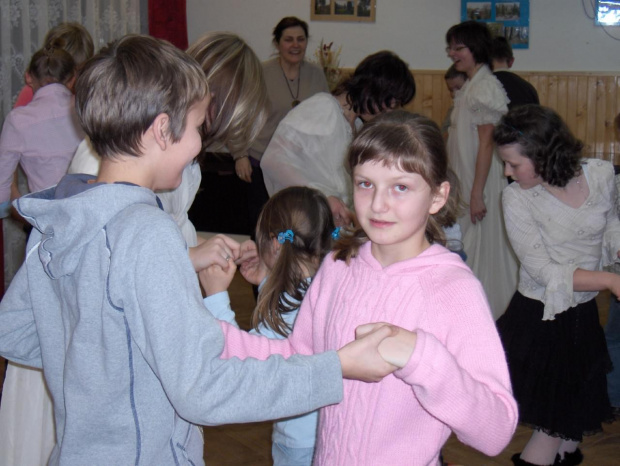 24 stycznia dzieci pracowników Zespołu Szkół im. Kajetana hr. Kickiego w Sobieszynie odwiedził św. Mikołaj. #Sobieszyn #Brzozowa #Internat