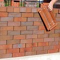 22 sierpnia 2006, Wybraliśmy klinkier na kominy i ogrodzenie. Jest cudny i jak pasuje do dachówki! :) #budowa