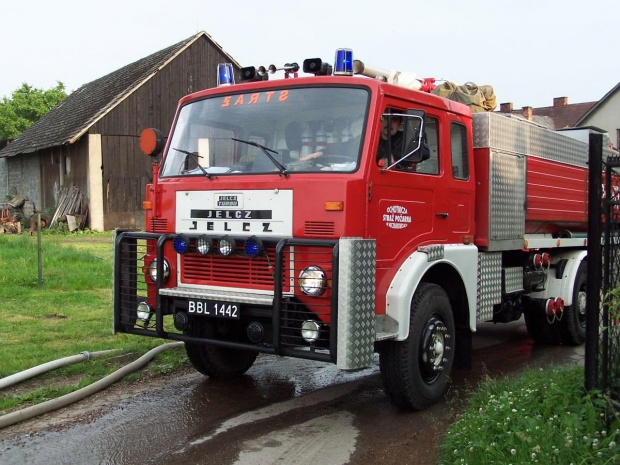 ciężki samochód gaśniczy wodno- pianowy GCBA 6/32 typ 004 na podwoziu JELCZ 325 D TURBO
-----------
Fot- dzięki uprzejmości druchów z jednostki OSP HECZNAROWICE