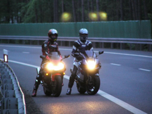 Przygotowanie do szybkiego przejscia...osiagana predkosc to około 280 km/h oczywiscie na zdjeciu nasi faworyci Kiesiu alias szybko jezdzacy oraz Łyżeczka #rzeszów