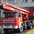 podnośnik hydrauliczny SH-18 pożarniczy na podwoziu samochodu STAR 200
Silnik- wysopręzny o pojemnośći skokowej 6842 ccm, moc 150 km
maksymalna wyskośc podnoszenia- 18 metrów
zabudowa- Bumar Koszalin
----------
fotografia udostępniona dzięki uprzejmośc...