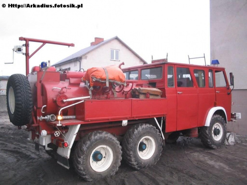 terenowy samochód pożarniczy marki STAR 660 należšcy niegdy do wyposażenia jedynej w Polsce Prywatnej OchotniczejStraży Pożarnej -------------- fotogografię udostępnił pan N .Bogusiewicz