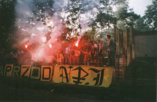 NAPRZÓD JĘDRZEJÓW - Wierna Małogoszcz 2001r.