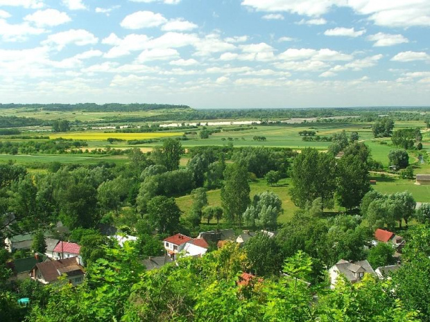 Janowiec - widok ze skarpy koło zamku na dolinę Wisły #Janowiec