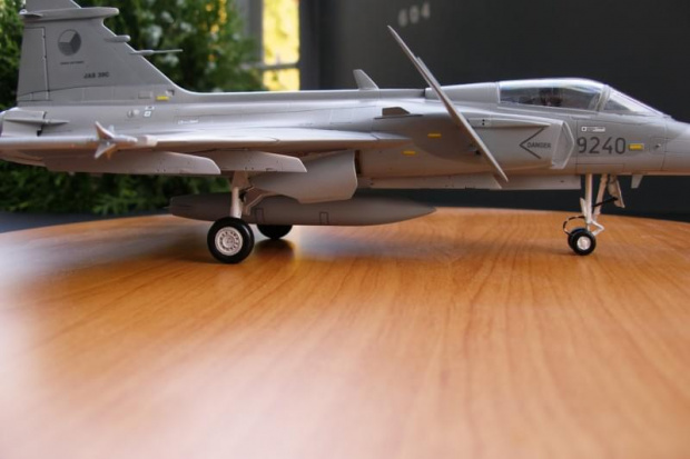 JAS-39 GRIPEN
MPM 1/48