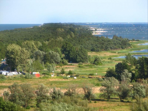 Władysławowo - widok z wieży obserwacyjnej na Mierzeję Helską po prawej stronie zatoka Gdańska