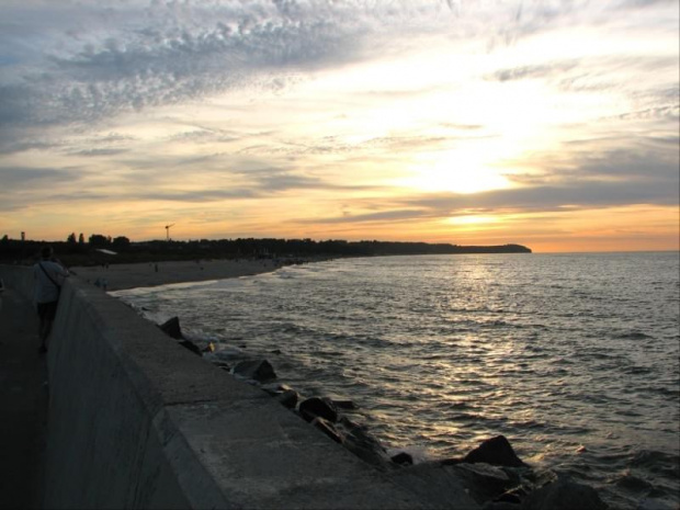 Władysławowo - widok z falochronu osłaniającego port