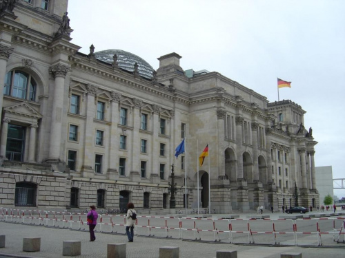 Gmach Reichstagu - siedziba bundestagu #Berlin