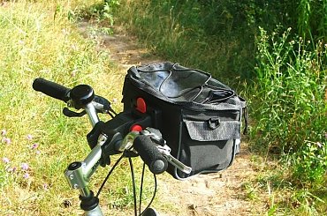 Nowy kuferek mojej ukochanej żony #rower #torba #sakwa #kuferek #kierownica