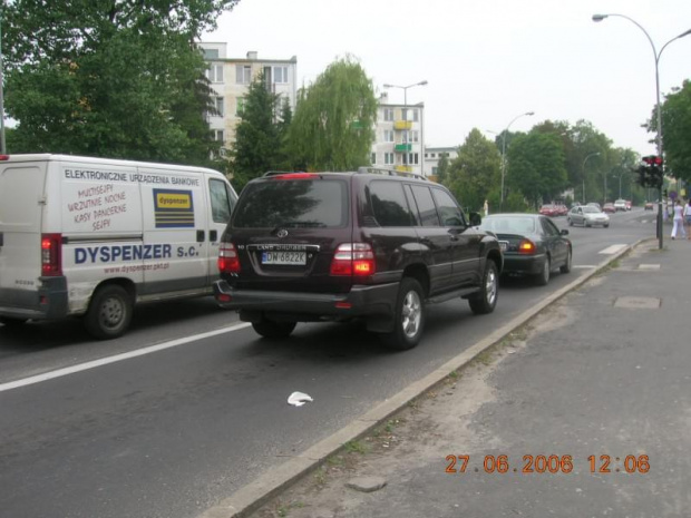 Właściciel mieszka w Zamościu na ul. Szwedzkiej, a ma firmę we Wrocławiu, stąd rejestracja DW.