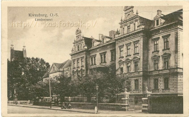 Landratsamt- budynek Starostwa w 1915 roku. Obecnie miesci się w nim również Urzad Miejski. #Kluczbork #Kreuzburg #Pocztowka