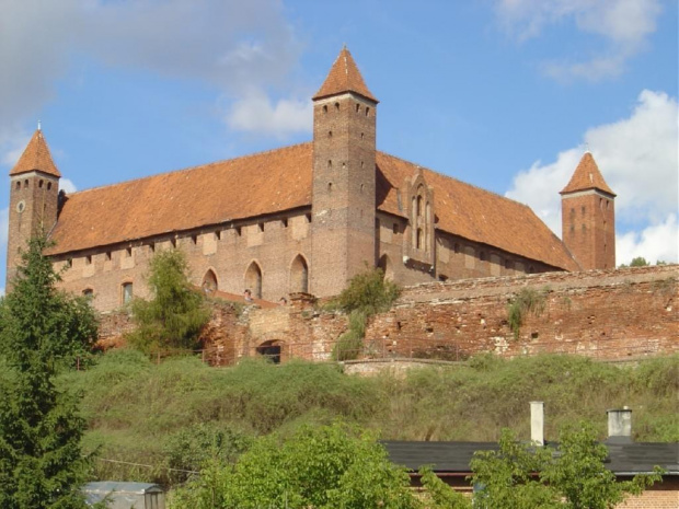 Po pierwszym rozbiorze Polski, Prusacy zorganizowali w zamku koszary, a następnie magazyn zbożowy.