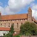 Po 1466 r. w warowni miało swoja siedzibę polskie starostwo niegrodowe. W I połowie XVII w. budowla została zniszczona przez Szwedów i odtad zamek popadał w ruinę. Częsciowo został odrestaurowany w czasach, gdy starosta był Jan Sobieski, pózniejszy król.