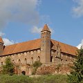 Budowa istniejacego do dzis zamku rozpoczęła się prawdopodobnie w 1297 r. i trwała około 20-30 lat. W latach 30-tych XV w. Gniew był czasowa rezydencja byłego wielkiego mistrza Michała Küchmeistra, który nakazał przebudować zamek.