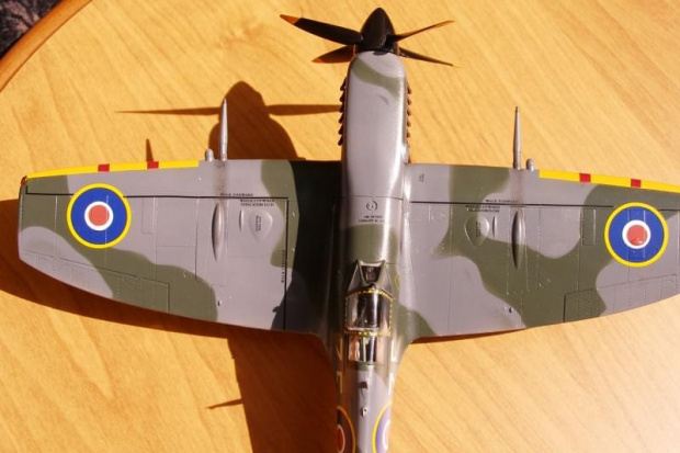 SUPER-MARINE SPITFIRE Mk XVI
REVELL/HASEGAWA 1/48