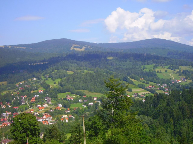 Brenna i góry ponad nią